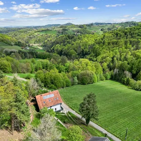 Maximilian Apartman *