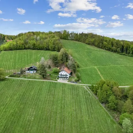 アパート Maximilian