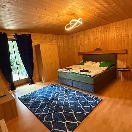 Maximilian, Ideal Fuer Gruppen Apartmán *